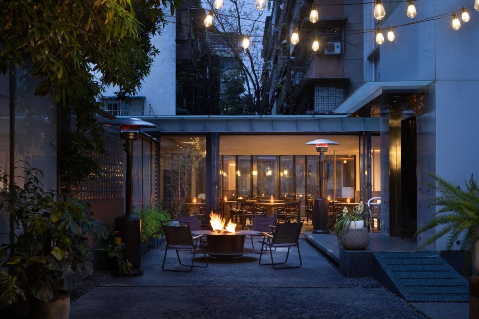 Wezo Hotel Kuanzhai Alley Chengdu-Breakfast Till 12Noon-Lv City Guide Recommended Hotel Exterior photo